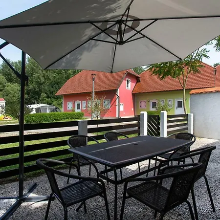 House In Terme Catez Дом отдыха *