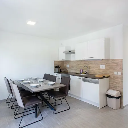 Дом отдыха House In Terme Catez *
